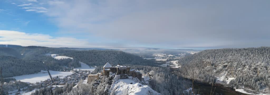 6 Chateau de JOUX